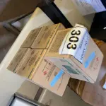 LOTE 303 - 05 CAIXAS COM 06 UNIDADES DE CATALIZADOR VERNIZ PU 150ML. (NO ESTADO) ATENÇÃO! FAZER A VISITAÇÃO ANTES DE ARREMATAR, NÃO SABEMOS SE FUNCIONA. LEILÃO NÃO TEM GARANTIA E NEM DEVOLUÇÃO, SUJEITO A POSSÍVEIS AVARIAS VISÍVEIS/OCULTAS E/OU AUSÊNCIA DE COMPONENTES.