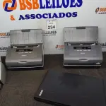 LOTE 234 - 03 SCANNER’S DIVERSOS. (NO ESTADO) ATENÇÃO! FAZER A VISITAÇÃO ANTES DE ARREMATAR, NÃO SABEMOS SE FUNCIONA. LEILÃO NÃO TEM GARANTIA E NEM DEVOLUÇÃO, SUJEITO A POSSÍVEIS AVARIAS VISÍVEIS/OCULTAS E/OU AUSÊNCIA DE COMPONENTES.