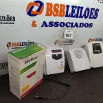 LOTE 197 - 01 PORTEIRO ELETRÔNICO E 01 FONTE PARA CERCA ELÉTRICA. (NO ESTADO) ATENÇÃO! FAZER A VISITAÇÃO ANTES DE ARREMATAR, NÃO SABEMOS SE FUNCIONA. LEILÃO NÃO TEM GARANTIA E NEM DEVOLUÇÃO, SUJEITO A POSSÍVEIS AVARIAS VISÍVEIS/OCULTAS E/OU AUSÊNCIA DE COMPONENTES.