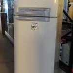 LOTE 002 - GELADEIRA ELETROLUXC FROSTE FREE DF 46. (NO ESTADO) ATENÇÃO! FAZER A VISITAÇÃO ANTES DE ARREMATAR, NÃO SABEMOS SE FUNCIONA. LEILÃO NÃO TEM GARANTIA E NEM DEVOLUÇÃO, SUJEITO A POSSÍVEIS AVARIAS VISÍVEIS/OCULTAS E/OU AUSÊNCIA DE COMPONENTES.