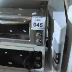 LOTE 045 - 01 MICRO-ONDAS, 01 FORNO ELÉTRICO E 02 DEPURADORES DE AR. (NO ESTADO) ATENÇÃO! FAZER A VISITAÇÃO ANTES DE ARREMATAR, NÃO SABEMOS SE FUNCIONA. LEILÃO NÃO TEM GARANTIA E NEM DEVOLUÇÃO, SUJEITO A POSSÍVEIS AVARIAS VISÍVEIS/OCULTAS E/OU AUSÊNCIA DE COMPONENTES.