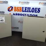LOTE 140 - 02 QUADROS ELÉTRICOS. (NO ESTADO) ATENÇÃO! FAZER A VISITAÇÃO ANTES DE ARREMATAR, NÃO SABEMOS SE FUNCIONA. LEILÃO NÃO TEM GARANTIA E NEM DEVOLUÇÃO, SUJEITO A POSSÍVEIS AVARIAS VISÍVEIS/OCULTAS E/OU AUSÊNCIA DE COMPONENTES.