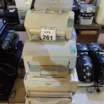 LOTE 261 - 01 LOTE COM IMPRESSORAS DIVERSAS. (NO ESTADO) ATENÇÃO! FAZER A VISITAÇÃO ANTES DE ARREMATAR, NÃO SABEMOS SE FUNCIONA. LEILÃO NÃO TEM GARANTIA E NEM DEVOLUÇÃO, SUJEITO A POSSÍVEIS AVARIAS VISÍVEIS/OCULTAS E/OU AUSÊNCIA DE COMPONENTES.