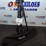 LOTE 211 - 01 TRIPÉ PARA CÂMERA TOMATE. (NO ESTADO) ATENÇÃO! FAZER A VISITAÇÃO ANTES DE ARREMATAR, NÃO SABEMOS SE FUNCIONA. LEILÃO NÃO TEM GARANTIA E NEM DEVOLUÇÃO, SUJEITO A POSSÍVEIS AVARIAS VISÍVEIS/OCULTAS E/OU AUSÊNCIA DE COMPONENTES.