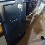 LOTE 241 - 01 TV LG 60”COM AVARIAS. (NO ESTADO) ATENÇÃO! FAZER A VISITAÇÃO ANTES DE ARREMATAR, NÃO SABEMOS SE FUNCIONA. LEILÃO NÃO TEM GARANTIA E NEM DEVOLUÇÃO, SUJEITO A POSSÍVEIS AVARIAS VISÍVEIS/OCULTAS E/OU AUSÊNCIA DE COMPONENTES.