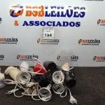 LOTE 194 - 01 LOTE COM MIXER DIVERSOS. (NO ESTADO) ATENÇÃO! FAZER A VISITAÇÃO ANTES DE ARREMATAR, NÃO SABEMOS SE FUNCIONA. LEILÃO NÃO TEM GARANTIA E NEM DEVOLUÇÃO, SUJEITO A POSSÍVEIS AVARIAS VISÍVEIS/OCULTAS E/OU AUSÊNCIA DE COMPONENTES.