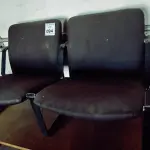 LOTE 094 - 02 CADEIRAS ESTOFADAS. (NO ESTADO) ATENÇÃO! FAZER A VISITAÇÃO ANTES DE ARREMATAR, NÃO SABEMOS SE FUNCIONA. LEILÃO NÃO TEM GARANTIA E NEM DEVOLUÇÃO, SUJEITO A POSSÍVEIS AVARIAS VISÍVEIS/OCULTAS E/OU AUSÊNCIA DE COMPONENTES.
