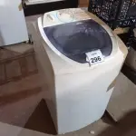 LOTE 296 - 01 MÁQUINA DE LAVAR ROUPAS ELECTROLUX 7KG 220VOLTS. (NO ESTADO) ATENÇÃO! FAZER A VISITAÇÃO ANTES DE ARREMATAR, NÃO SABEMOS SE FUNCIONA. LEILÃO NÃO TEM GARANTIA E NEM DEVOLUÇÃO, SUJEITO A POSSÍVEIS AVARIAS VISÍVEIS/OCULTAS E/OU AUSÊNCIA DE COMPONENTES.