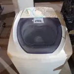 LOTE 296 - 01 MÁQUINA DE LAVAR ROUPAS ELECTROLUX 7KG 220VOLTS. (NO ESTADO) ATENÇÃO! FAZER A VISITAÇÃO ANTES DE ARREMATAR, NÃO SABEMOS SE FUNCIONA. LEILÃO NÃO TEM GARANTIA E NEM DEVOLUÇÃO, SUJEITO A POSSÍVEIS AVARIAS VISÍVEIS/OCULTAS E/OU AUSÊNCIA DE COMPONENTES.