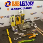 LOTE 486 - 01 LOTE COM ESCOVA DE AÇO, LINHAS DE PEDREIRO, MOLA AÉREA, ALICATE CRIMPADOR. (NO ESTADO) ATENÇÃO! FAZER A VISITAÇÃO ANTES DE ARREMATAR, NÃO SABEMOS SE FUNCIONA. LEILÃO NÃO TEM GARANTIA E NEM DEVOLUÇÃO, SUJEITO A POSSÍVEIS AVARIAS VISÍVEIS/OCULTAS E/OU AUSÊNCIA DE COMPONENTES.