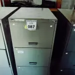 LOTE 087 - 01 ARQUIVO DE AÇO.  (NO ESTADO) ATENÇÃO! FAZER A VISITAÇÃO ANTES DE ARREMATAR, NÃO SABEMOS SE FUNCIONA. LEILÃO NÃO TEM GARANTIA E NEM DEVOLUÇÃO, SUJEITO A POSSÍVEIS AVARIAS VISÍVEIS/OCULTAS E/OU AUSÊNCIA DE COMPONENTES.