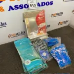 LOTE 513 - 01 LOTE COM LUVAS EMBORRACHADAS, MÁSCARAS DE PROTEÇÃO E 01 ESPELHO PEQUENO. (NO ESTADO) ATENÇÃO! FAZER A VISITAÇÃO ANTES DE ARREMATAR, NÃO SABEMOS SE FUNCIONA. LEILÃO NÃO TEM GARANTIA E NEM DEVOLUÇÃO, SUJEITO A POSSÍVEIS AVARIAS VISÍVEIS/OCULTAS E/OU AUSÊNCIA DE COMPONENTES.