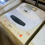 LOTE 396 - 01 MÁQUINA DE LAVAR ROUPAS BRASTEMP. (NO ESTADO) ATENÇÃO! FAZER A VISITAÇÃO ANTES DE ARREMATAR, NÃO SABEMOS SE FUNCIONA. LEILÃO NÃO TEM GARANTIA E NEM DEVOLUÇÃO, SUJEITO A POSSÍVEIS AVARIAS VISÍVEIS/OCULTAS E/OU AUSÊNCIA DE COMPONENTES.