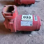 LOTE 033 - 01 BOMBA D’ÁGUA.  (NO ESTADO) ATENÇÃO! FAZER A VISITAÇÃO ANTES DE ARREMATAR, NÃO SABEMOS SE FUNCIONA. LEILÃO NÃO TEM GARANTIA E NEM DEVOLUÇÃO, SUJEITO A POSSÍVEIS AVARIAS VISÍVEIS/OCULTAS E/OU AUSÊNCIA DE COMPONENTES.