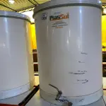 LOTE 461 - 01 FERMENTADORA DE 1.000 LITROS PP PLASUL COM TORNEIRA DE INOX. (NO ESTADO) ATENÇÃO! FAZER A VISITAÇÃO ANTES DE ARREMATAR, NÃO SABEMOS SE FUNCIONA. LEILÃO NÃO TEM GARANTIA E NEM DEVOLUÇÃO, SUJEITO A POSSÍVEIS AVARIAS VISÍVEIS/OCULTAS E/OU AUSÊNCIA DE COMPONENTES.