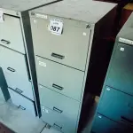 LOTE 087 - 01 ARQUIVO DE AÇO.  (NO ESTADO) ATENÇÃO! FAZER A VISITAÇÃO ANTES DE ARREMATAR, NÃO SABEMOS SE FUNCIONA. LEILÃO NÃO TEM GARANTIA E NEM DEVOLUÇÃO, SUJEITO A POSSÍVEIS AVARIAS VISÍVEIS/OCULTAS E/OU AUSÊNCIA DE COMPONENTES.