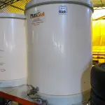 LOTE 455 - 01 FERMENTADORA DE 1.000 LITROS PP PLASUL COM TORNEIRA DE INOX. (NO ESTADO) ATENÇÃO! FAZER A VISITAÇÃO ANTES DE ARREMATAR, NÃO SABEMOS SE FUNCIONA. LEILÃO NÃO TEM GARANTIA E NEM DEVOLUÇÃO, SUJEITO A POSSÍVEIS AVARIAS VISÍVEIS/OCULTAS E/OU AUSÊNCIA DE COMPONENTES.