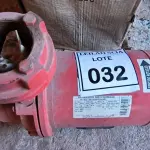 LOTE 032 - 01 BOMBA D’ÁGUA.  (NO ESTADO) ATENÇÃO! FAZER A VISITAÇÃO ANTES DE ARREMATAR, NÃO SABEMOS SE FUNCIONA. LEILÃO NÃO TEM GARANTIA E NEM DEVOLUÇÃO, SUJEITO A POSSÍVEIS AVARIAS VISÍVEIS/OCULTAS E/OU AUSÊNCIA DE COMPONENTES.