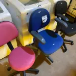 LOTE 417 - 03 CADEIRAS PARA ESCRITÓRIO. (NO ESTADO) ATENÇÃO! FAZER A VISITAÇÃO ANTES DE ARREMATAR, NÃO SABEMOS SE FUNCIONA. LEILÃO NÃO TEM GARANTIA E NEM DEVOLUÇÃO, SUJEITO A POSSÍVEIS AVARIAS VISÍVEIS/OCULTAS E/OU AUSÊNCIA DE COMPONENTES.
