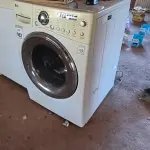 LOTE 062 - 01 MÁQUINA DE LAVAR ROUPAS LG 07 KG 220VOLTS.  (NO ESTADO) ATENÇÃO! FAZER A VISITAÇÃO ANTES DE ARREMATAR, NÃO SABEMOS SE FUNCIONA. LEILÃO NÃO TEM GARANTIA E NEM DEVOLUÇÃO, SUJEITO A POSSÍVEIS AVARIAS VISÍVEIS/OCULTAS E/OU AUSÊNCIA DE COMPONENTES.
