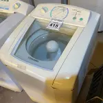 LOTE 415 - 01 MÁQUINA DE LAVAR ROUPAS ELECTROLUX 9KG 220VOLTS. (NO ESTADO) ATENÇÃO! FAZER A VISITAÇÃO ANTES DE ARREMATAR, NÃO SABEMOS SE FUNCIONA. LEILÃO NÃO TEM GARANTIA E NEM DEVOLUÇÃO, SUJEITO A POSSÍVEIS AVARIAS VISÍVEIS/OCULTAS E/OU AUSÊNCIA DE COMPONENTES.