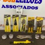 LOTE 451 - 01 LOTE COM ALICATE CRIMPA DOR, ALICATE MULTIUSO, ALICATE DE PRESSÃO, LINHAS PARA PEDREIRO. (NO ESTADO) ATENÇÃO! FAZER A VISITAÇÃO ANTES DE ARREMATAR, NÃO SABEMOS SE FUNCIONA. LEILÃO NÃO TEM GARANTIA E NEM DEVOLUÇÃO, SUJEITO A POSSÍVEIS AVARIAS VISÍVEIS/OCULTAS E/OU AUSÊNCIA DE COMPONENTES.