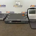 LOTE 381 - 01 LOTE COM DVD, DVR E DVD PORTÁTIL. (NO ESTADO) ATENÇÃO! FAZER A VISITAÇÃO ANTES DE ARREMATAR, NÃO SABEMOS SE FUNCIONA. LEILÃO NÃO TEM GARANTIA E NEM DEVOLUÇÃO, SUJEITO A POSSÍVEIS AVARIAS VISÍVEIS/OCULTAS E/OU AUSÊNCIA DE COMPONENTES.