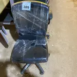 LOTE 389 - 01 CADEIRA PARA ESCRITÓRIO. (NO ESTADO) ATENÇÃO! FAZER A VISITAÇÃO ANTES DE ARREMATAR, NÃO SABEMOS SE FUNCIONA. LEILÃO NÃO TEM GARANTIA E NEM DEVOLUÇÃO, SUJEITO A POSSÍVEIS AVARIAS VISÍVEIS/OCULTAS E/OU AUSÊNCIA DE COMPONENTES.