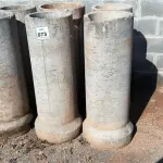 LOTE 073 - 06 MANILHAS EM CONCRETO.  (NO ESTADO) ATENÇÃO! FAZER A VISITAÇÃO ANTES DE ARREMATAR, NÃO SABEMOS SE FUNCIONA. LEILÃO NÃO TEM GARANTIA E NEM DEVOLUÇÃO, SUJEITO A POSSÍVEIS AVARIAS VISÍVEIS/OCULTAS E/OU AUSÊNCIA DE COMPONENTES.