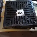 LOTE 290 - 05 TAMPAS PARA RALOS. (NO ESTADO) ATENÇÃO! FAZER A VISITAÇÃO ANTES DE ARREMATAR, NÃO SABEMOS SE FUNCIONA. LEILÃO NÃO TEM GARANTIA E NEM DEVOLUÇÃO, SUJEITO A POSSÍVEIS AVARIAS VISÍVEIS/OCULTAS E/OU AUSÊNCIA DE COMPONENTES.