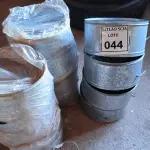LOTE 044 - 01 LOTE COM COLARINHO PARA TUBOS. (NO ESTADO) ATENÇÃO! FAZER A VISITAÇÃO ANTES DE ARREMATAR, NÃO SABEMOS SE FUNCIONA. LEILÃO NÃO TEM GARANTIA E NEM DEVOLUÇÃO, SUJEITO A POSSÍVEIS AVARIAS VISÍVEIS/OCULTAS E/OU AUSÊNCIA DE COMPONENTES.