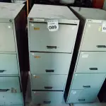 LOTE 089 - 01 ARQUIVO DE AÇO.  (NO ESTADO) ATENÇÃO! FAZER A VISITAÇÃO ANTES DE ARREMATAR, NÃO SABEMOS SE FUNCIONA. LEILÃO NÃO TEM GARANTIA E NEM DEVOLUÇÃO, SUJEITO A POSSÍVEIS AVARIAS VISÍVEIS/OCULTAS E/OU AUSÊNCIA DE COMPONENTES.