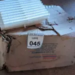 LOTE 045 - 01 LOTE COM GRELHAS EM PLÁSTICO.  (NO ESTADO) ATENÇÃO! FAZER A VISITAÇÃO ANTES DE ARREMATAR, NÃO SABEMOS SE FUNCIONA. LEILÃO NÃO TEM GARANTIA E NEM DEVOLUÇÃO, SUJEITO A POSSÍVEIS AVARIAS VISÍVEIS/OCULTAS E/OU AUSÊNCIA DE COMPONENTES.