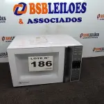 LOTE 186 - 01 - MICRO-ONDAS ELECTROLUX BRANCO 23LITROS ME23B 127V (NO ESTADO, NÃO SABEMOS SE FUNCIONA. LEILÃO NÃO TEM GARANTIA E NEM DEVOLUÇÃO, SUJEITO A POSSÍVEIS AVARIAS VISÍVEIS/OCULTAS E/OU AUSÊNCIA DE COMPONENTES)