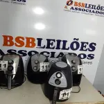 LOTE 111 - 04 - FRITADEIRAS SEM ÓLEO AIR FRYER, MONDIAL 110V (NO ESTADO, NÃO SABEMOS SE FUNCIONA. LEILÃO NÃO TEM GARANTIA E NEM DEVOLUÇÃO, SUJEITO A POSSÍVEIS AVARIAS VISÍVEIS/OCULTAS E/OU AUSÊNCIA DE COMPONENTES)