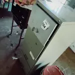 LOTE 104 - 01 ARQUIVO DE AÇO. (NO ESTADO) ATENÇÃO! FAZER A VISITAÇÃO ANTES DE ARREMATAR, NÃO SABEMOS SE FUNCIONA. LEILÃO NÃO TEM GARANTIA E NEM DEVOLUÇÃO, SUJEITO A POSSÍVEIS AVARIAS VISÍVEIS/OCULTAS E/OU AUSÊNCIA DE COMPONENTES.