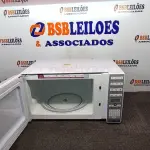 LOTE 066 - 01 - MICRO-ONDAS ELECTROLUX 34LITROS 220 VOLTS (NO ESTADO, NÃO SABEMOS SE FUNCIONA. LEILÃO NÃO TEM GARANTIA E NEM DEVOLUÇÃO, SUJEITO A POSSÍVEIS AVARIAS VISÍVEIS/OCULTAS E/OU AUSÊNCIA DE COMPONENTES)