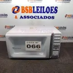 LOTE 066 - 01 - MICRO-ONDAS ELECTROLUX 34LITROS 220 VOLTS (NO ESTADO, NÃO SABEMOS SE FUNCIONA. LEILÃO NÃO TEM GARANTIA E NEM DEVOLUÇÃO, SUJEITO A POSSÍVEIS AVARIAS VISÍVEIS/OCULTAS E/OU AUSÊNCIA DE COMPONENTES)