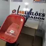 LOTE 295 - 01 LOTE C/ ITENS CARRINHO DE MÃO (NO ESTADO, NÃO SABEMOS SE FUNCIONA. LEILÃO NÃO TEM GARANTIA E NEM DEVOLUÇÃO, SUJEITO A POSSÍVEIS AVARIAS VISÍVEIS/OCULTAS E/OU AUSÊNCIA DE COMPONENTES)