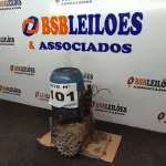 LOTE 101 - 01 - MOTOR PORTÃO ELETRÔNICO ROSSI INDUSTRIAL 220V (NO ESTADO, NÃO SABEMOS SE FUNCIONA. LEILÃO NÃO TEM GARANTIA E NEM DEVOLUÇÃO, SUJEITO A POSSÍVEIS AVARIAS VISÍVEIS/OCULTAS E/OU AUSÊNCIA DE COMPONENTES)