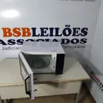 LOTE 176 - 01 - FORNO MICRO-ONDAS 35L BRANCO E PRETO MIDEA 220V MXSA35P2 (NO ESTADO, NÃO SABEMOS SE FUNCIONA. LEILÃO NÃO TEM GARANTIA E NEM DEVOLUÇÃO, SUJEITO A POSSÍVEIS AVARIAS VISÍVEIS/OCULTAS E/OU AUSÊNCIA DE COMPONENTES)