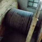 LOTE 107 - 01 CARRETEL COM CABO 150MM NA COR PRETA (1KV) COM 108 METROS (NO ESTADO) ATENÇÃO! FAZER A VISITAÇÃO ANTES DE ARREMATAR, NÃO SABEMOS SE FUNCIONA. LEILÃO NÃO TEM GARANTIA E NEM DEVOLUÇÃO, SUJEITO A POSSÍVEIS AVARIAS VISÍVEIS/OCULTAS E/OU AUSÊNCIA DE COMPONENTES.