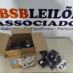 LOTE 130 - 01 LOTE C/ ACESSÓRIOS PARA ESQUADRIAS DE ALUMÍNIO (NO ESTADO, NÃO SABEMOS SE FUNCIONA. LEILÃO NÃO TEM GARANTIA E NEM DEVOLUÇÃO, SUJEITO A POSSÍVEIS AVARIAS VISÍVEIS/OCULTAS E/OU AUSÊNCIA DE COMPONENTES)