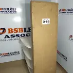 LOTE 018 - 01 - BIOMBO DIVISOR DE AMBIENTES EM MADEIRA MACIÇA DE EUCALIPTO DOMINOES MÃO E FORMÃO - AZUL (NO ESTADO, NÃO SABEMOS SE FUNCIONA. LEILÃO NÃO TEM GARANTIA E NEM DEVOLUÇÃO, SUJEITO A POSSÍVEIS AVARIAS VISÍVEIS/OCULTAS E/OU AUSÊNCIA DE COMPONENTES)