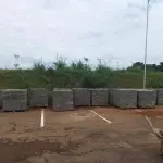 LOTE 123 - 01 PALETE COM PISO DE CONCRETO INTERTRAVADO PAVER (20X10X6CM) 15M² CADA PALETE (RETIRADA EM GOIÂNIA –GO) (NO ESTADO)