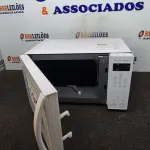 LOTE 191 - 01 - MICRO-ONDAS PANASONIC 21LT 127V BRANCO NN-ST25LWRUK (NO ESTADO, NÃO SABEMOS SE FUNCIONA. LEILÃO NÃO TEM GARANTIA E NEM DEVOLUÇÃO, SUJEITO A POSSÍVEIS AVARIAS VISÍVEIS/OCULTAS E/OU AUSÊNCIA DE COMPONENTES)