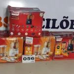 LOTE 056 - 04 - MULTIPROCESSADOR PHILIPS WALITA 110V (NO ESTADO, NÃO SABEMOS SE FUNCIONA. LEILÃO NÃO TEM GARANTIA E NEM DEVOLUÇÃO, SUJEITO A POSSÍVEIS AVARIAS VISÍVEIS/OCULTAS E/OU AUSÊNCIA DE COMPONENTES)