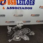 LOTE 215 - 01 LOTE C/ ACESSÓRIOS PARA BICICLETA (NO ESTADO, NÃO SABEMOS SE FUNCIONA. LEILÃO NÃO TEM GARANTIA E NEM DEVOLUÇÃO, SUJEITO A POSSÍVEIS AVARIAS VISÍVEIS/OCULTAS E/OU AUSÊNCIA DE COMPONENTES)