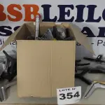 LOTE 354 - 01 LOTE C/ SUPORTES DE TELEVISORES DIVERSOS (NO ESTADO, NÃO SABEMOS SE FUNCIONA. LEILÃO NÃO TEM GARANTIA E NEM DEVOLUÇÃO, SUJEITO A POSSÍVEIS AVARIAS VISÍVEIS/OCULTAS E/OU AUSÊNCIA DE COMPONENTES)