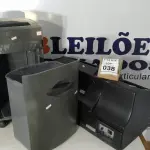 LOTE 038 - 01 FRAGMENTADORA DE PAPEL E 01 MÁQUINA DE CONTAR MOEDAS. (NO ESTADO) ATENÇÃO! FAZER A VISITAÇÃO ANTES DE ARREMATAR, NÃO SABEMOS SE FUNCIONA. LEILÃO NÃO TEM GARANTIA E NEM DEVOLUÇÃO, SUJEITO A POSSÍVEIS AVARIAS VISÍVEIS/OCULTAS E/OU AUSÊNCIA DE COMPONENTES.